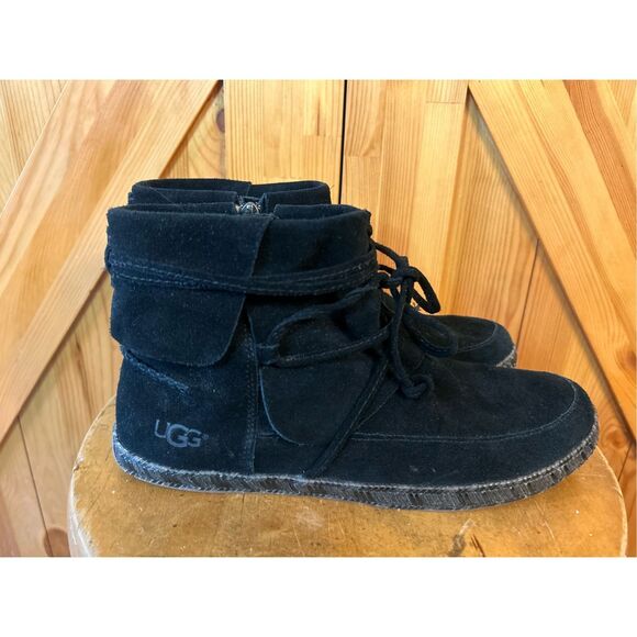 Ugg Australia Womens 1019129 Reid Black Suede Ankle Boots Moccasins Booties Size - Picture 1 of 8